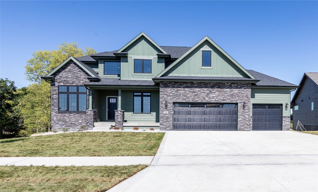 501 NE Madison Avenue, Elkhart, IA 50073