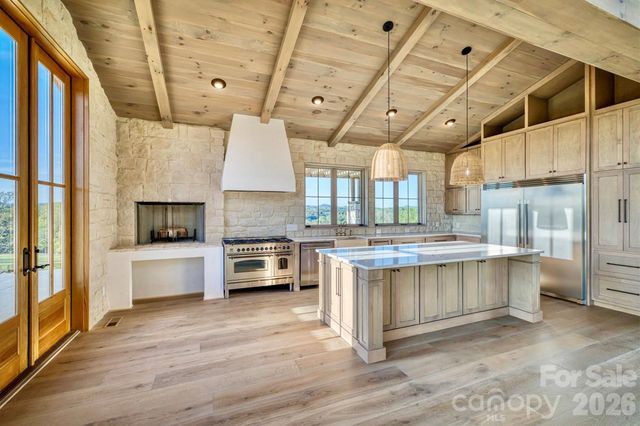 2013 Hitching Post Trail, Lenoir, NC 28645