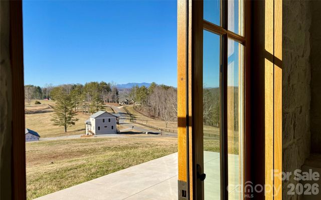 2013 Hitching Post Trail, Lenoir, NC 28645