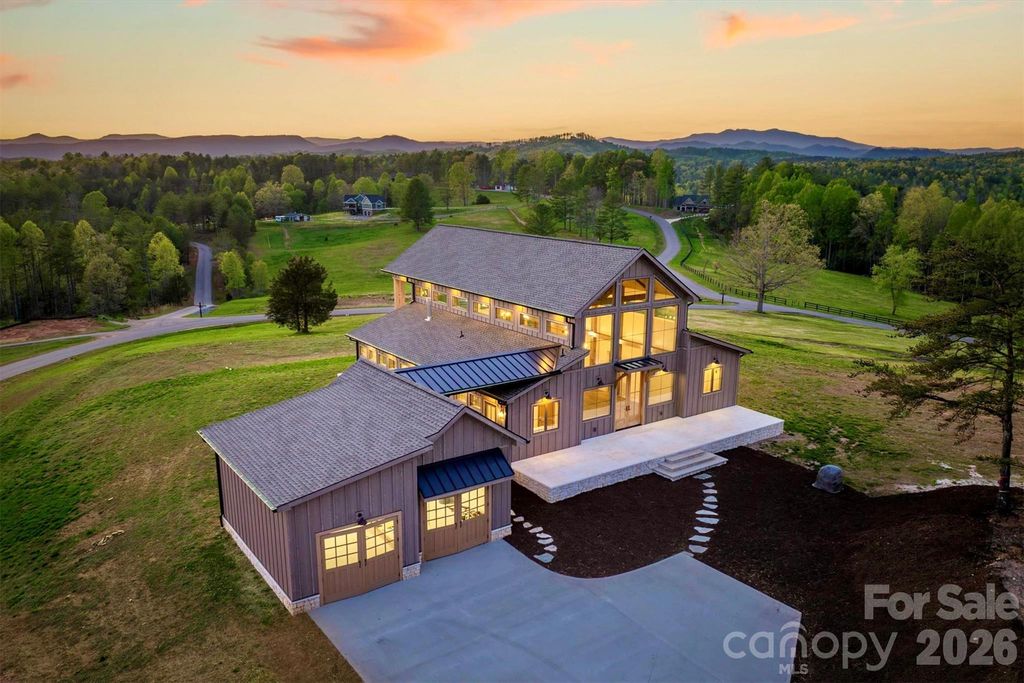 2013 Hitching Post Trail, Lenoir, NC 28645
