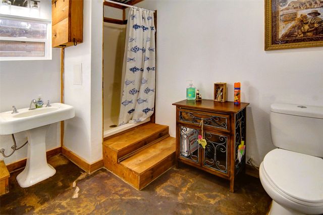 6504 Blue Water Court, Granbury, TX 76049