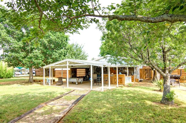 6504 Blue Water Court, Granbury, TX 76049