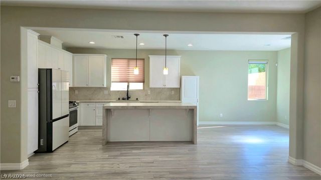 5843 Sleepy Willow Street, Las Vegas, NV 89148
