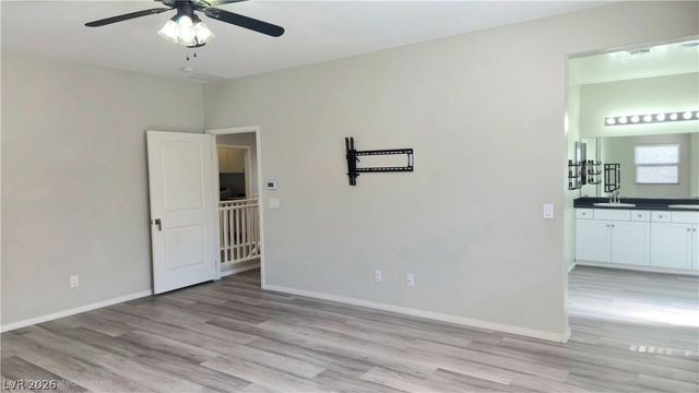 5843 Sleepy Willow Street, Las Vegas, NV 89148