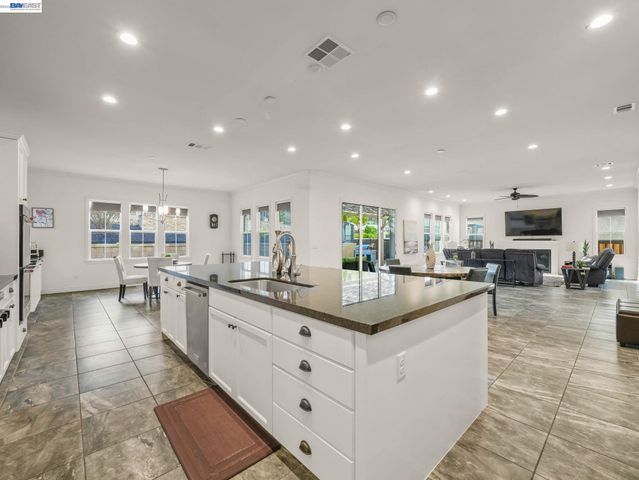 2094 Elderberry Dr, San Ramon, CA 94582
