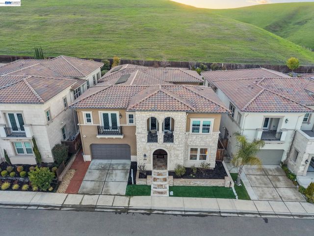 2094 Elderberry Dr, San Ramon, CA 94582