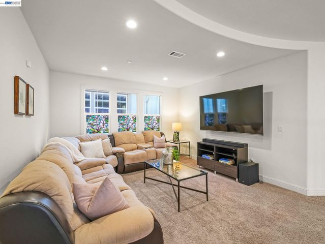 2094 Elderberry Dr, San Ramon, CA 94582