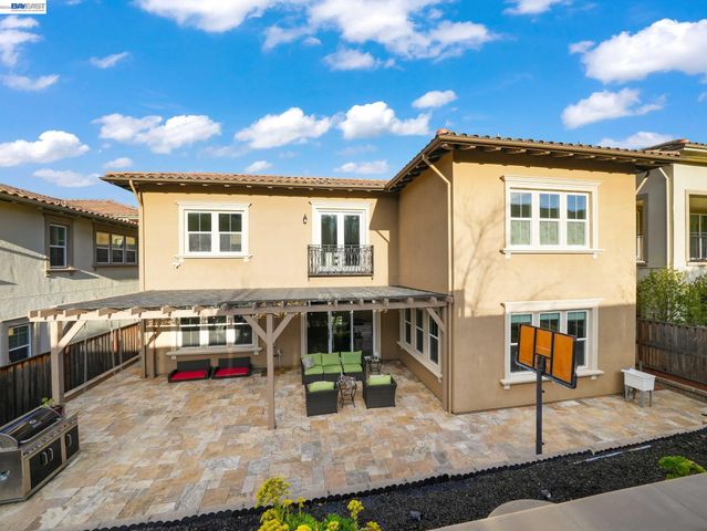 2094 Elderberry Dr, San Ramon, CA 94582