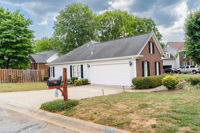 173 Bradford Crossing Drive, Roebuck, SC 29376