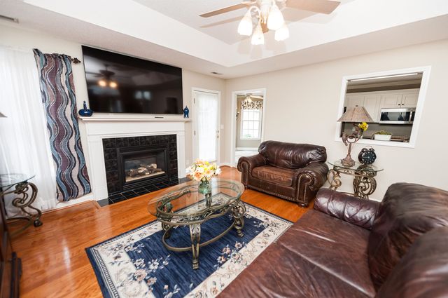 173 Bradford Crossing Drive, Roebuck, SC 29376