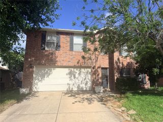 2724 Peach Drive, Little Elm, TX 75068