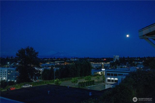 2107 Tacoma Court, Tacoma, WA 98405