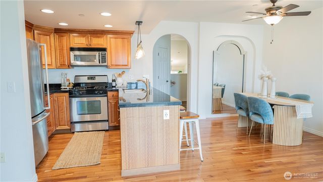 2107 Tacoma Court, Tacoma, WA 98405