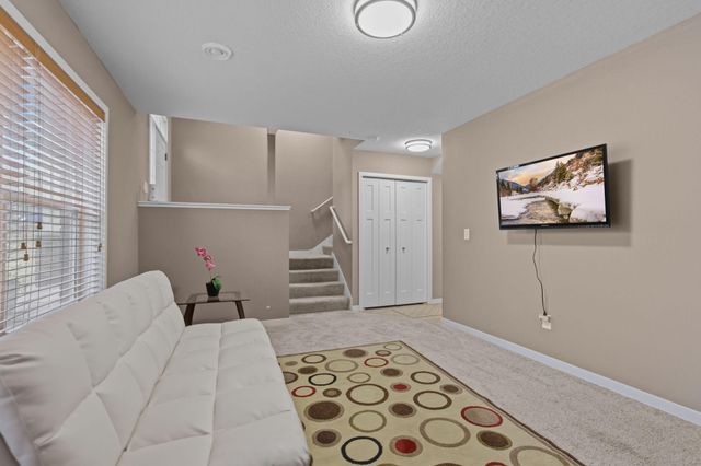 11920 Emery Village Drive N, Champlin, MN 55316