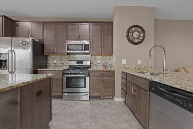 11920 Emery Village Drive N, Champlin, MN 55316