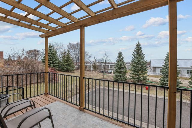 11920 Emery Village Drive N, Champlin, MN 55316