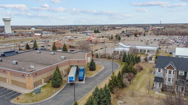 11920 Emery Village Drive N, Champlin, MN 55316