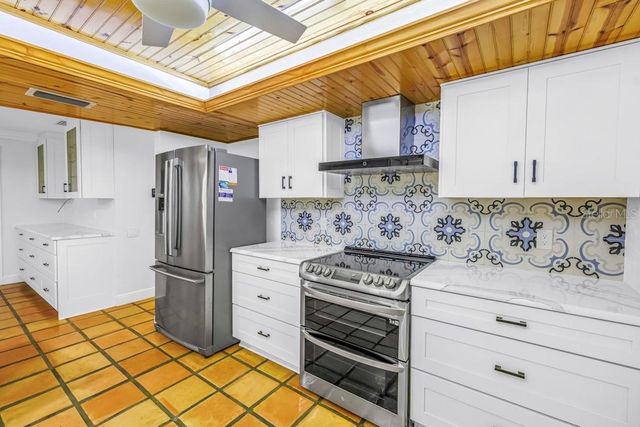 11174 90TH TERRACE, Seminole, FL 33772