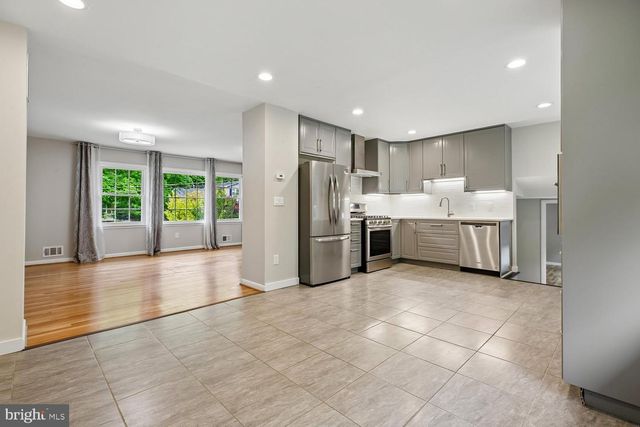 13714 DRAKE DR, Rockville, MD 20853