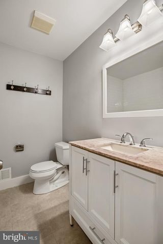 13714 DRAKE DR, Rockville, MD 20853