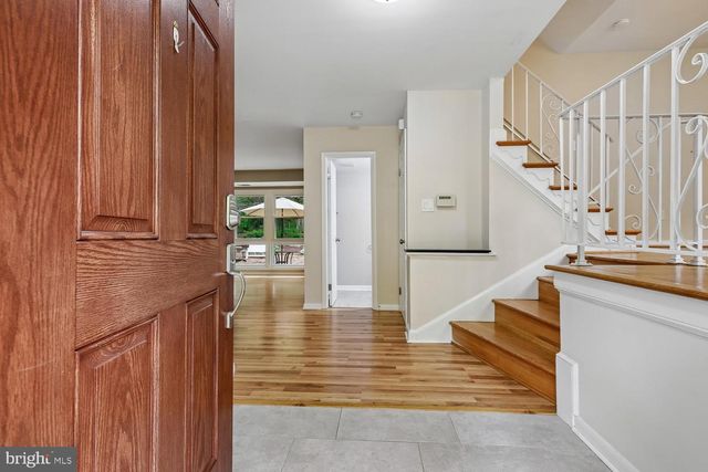 13714 DRAKE DR, Rockville, MD 20853
