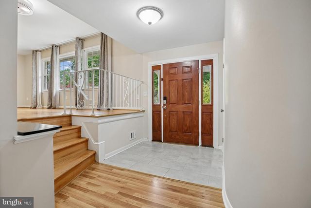 13714 DRAKE DR, Rockville, MD 20853