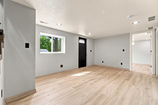 2536 Morton Avenue, Des Moines, IA 50317
