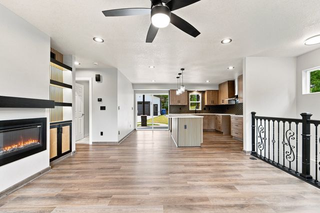2536 Morton Avenue, Des Moines, IA 50317