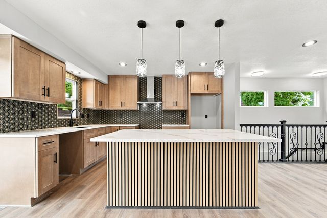 2536 Morton Avenue, Des Moines, IA 50317
