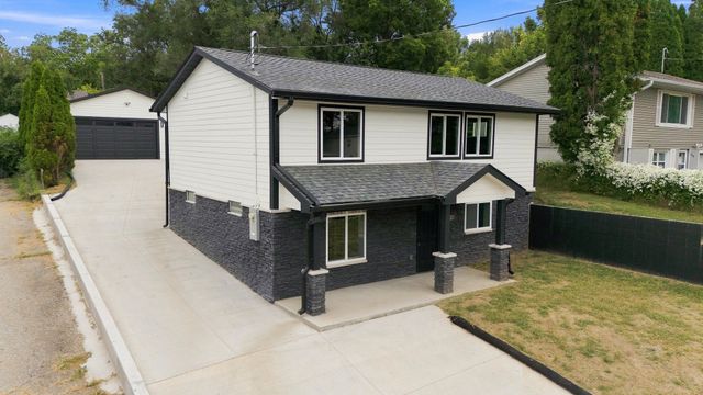 2536 Morton Avenue, Des Moines, IA 50317