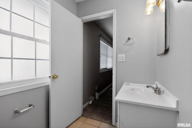 53 Mishawaka Drive, Rochester, IL 62563