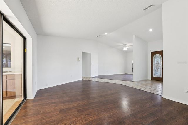 17922 CLEAR LAKE DRIVE, Lutz, FL 33548