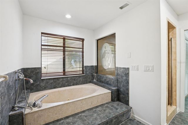 17922 CLEAR LAKE DRIVE, Lutz, FL 33548