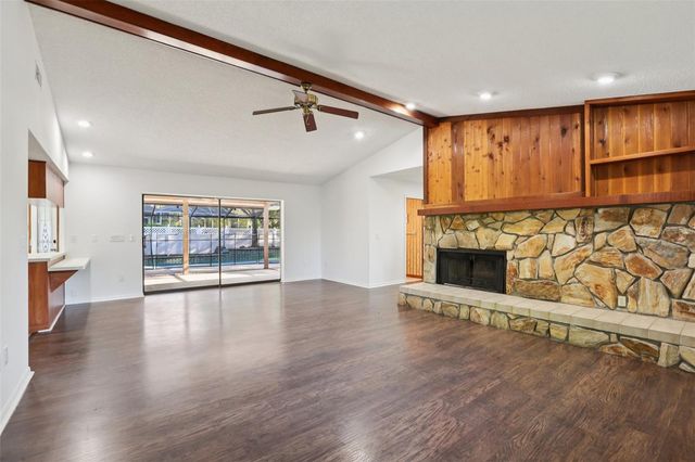 17922 CLEAR LAKE DRIVE, Lutz, FL 33548