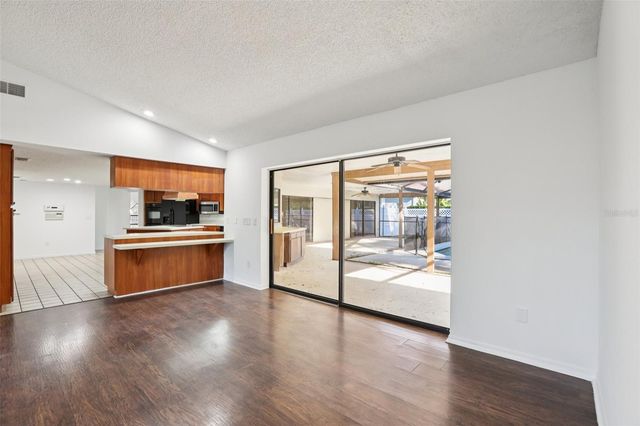 17922 CLEAR LAKE DRIVE, Lutz, FL 33548