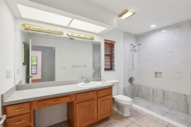 17922 CLEAR LAKE DRIVE, Lutz, FL 33548