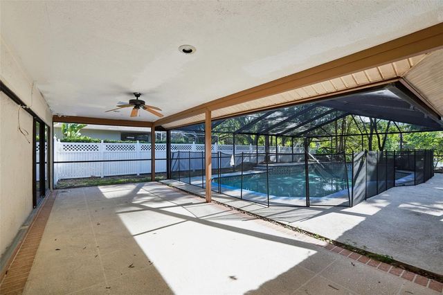 17922 CLEAR LAKE DRIVE, Lutz, FL 33548