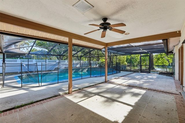 17922 CLEAR LAKE DRIVE, Lutz, FL 33548