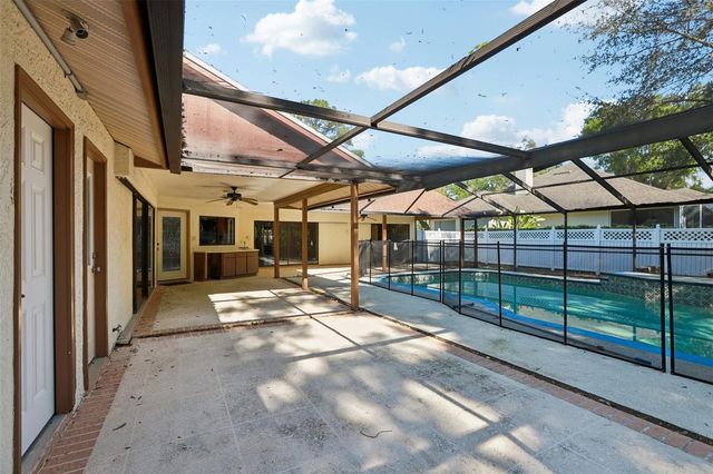 17922 CLEAR LAKE DRIVE, Lutz, FL 33548