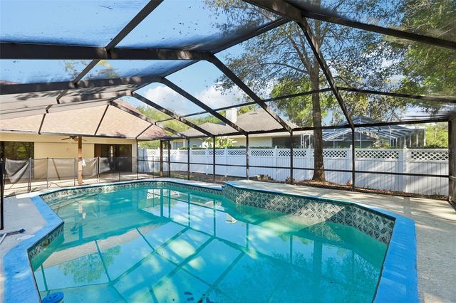 17922 CLEAR LAKE DRIVE, Lutz, FL 33548