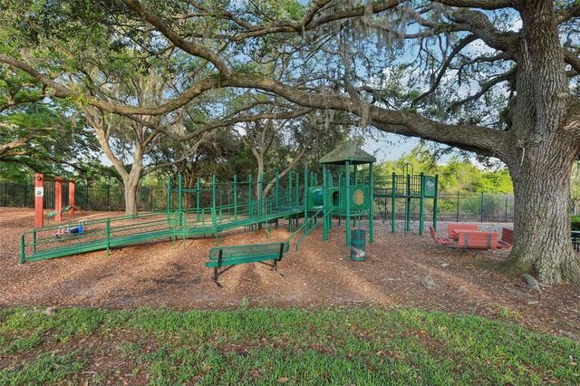 17922 CLEAR LAKE DRIVE, Lutz, FL 33548