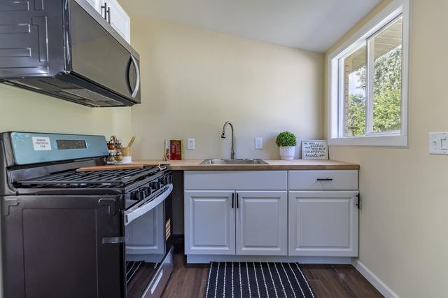 12704 Whitcomb Street, Crown Point, IN 46307