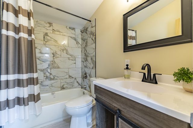 12704 Whitcomb Street, Crown Point, IN 46307