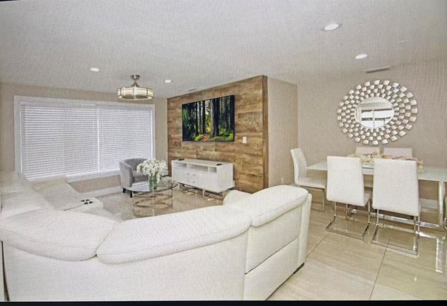 124 Davis Road, Palm Springs, FL 33461