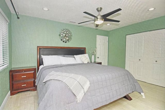 124 Davis Road, Palm Springs, FL 33461