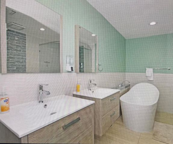 124 Davis Road, Palm Springs, FL 33461