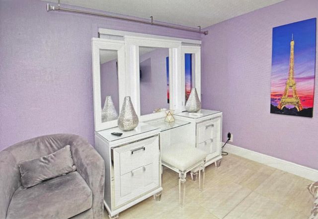 124 Davis Road, Palm Springs, FL 33461