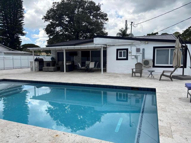 124 Davis Road, Palm Springs, FL 33461