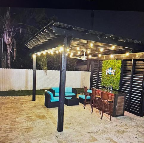 124 Davis Road, Palm Springs, FL 33461