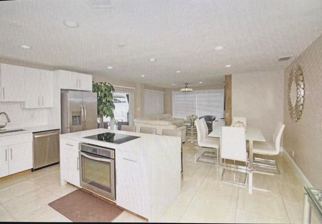 124 Davis Road, Palm Springs, FL 33461